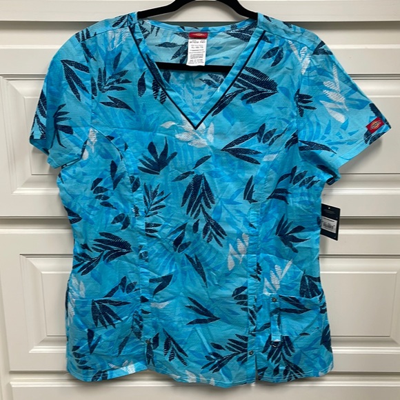 Dickies women’s XL 100% cotton scrub top. NWT - Picture 1 of 4